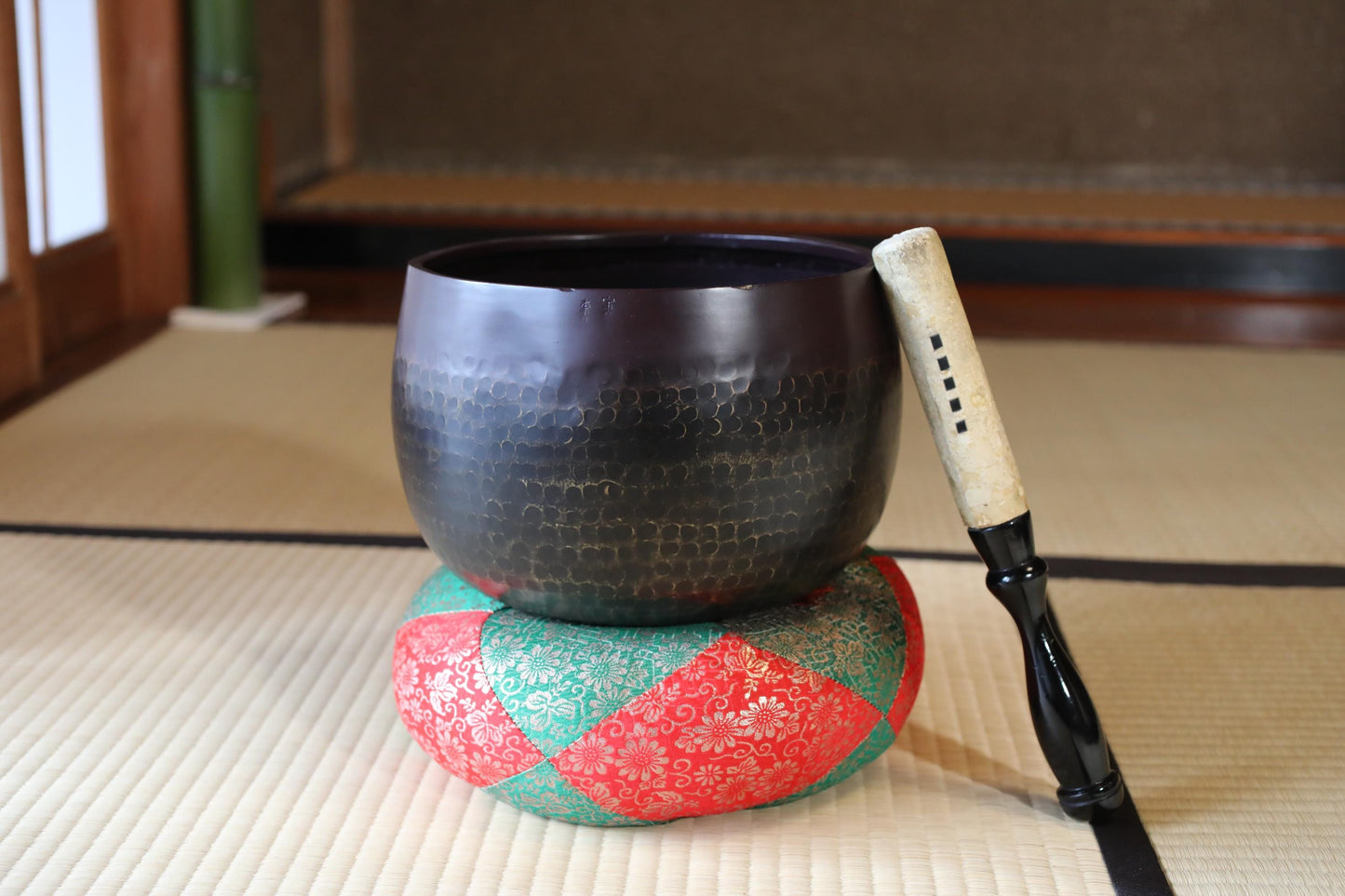 Japanese Buddhist Singing Bowl – Large Hand-Forged Rin Bell with Silk Cushion & Mallet