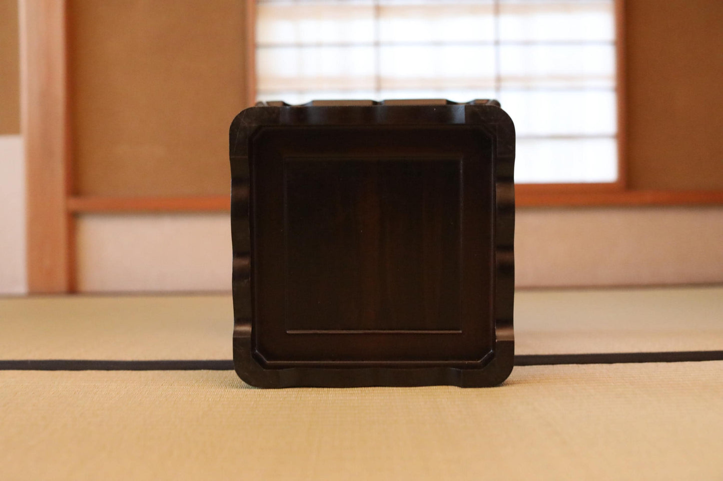 Ebony Pedestal Stand - Japanese Furniture Display With Curved Legs & Arabesque Motif
