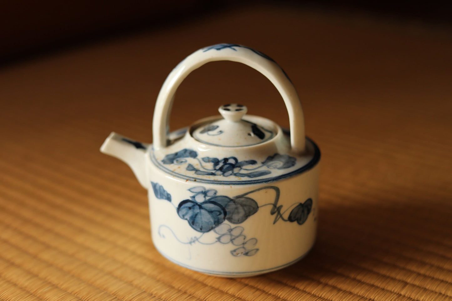 Antique Imari Sake Pot - Japanese Porcelain Vintage Tea Pot | Hand Painted Blue White