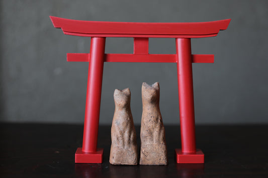 Japanese Antiques KITSUNE Dolls, Imado-yaki Pottery Pair (H3.7in)