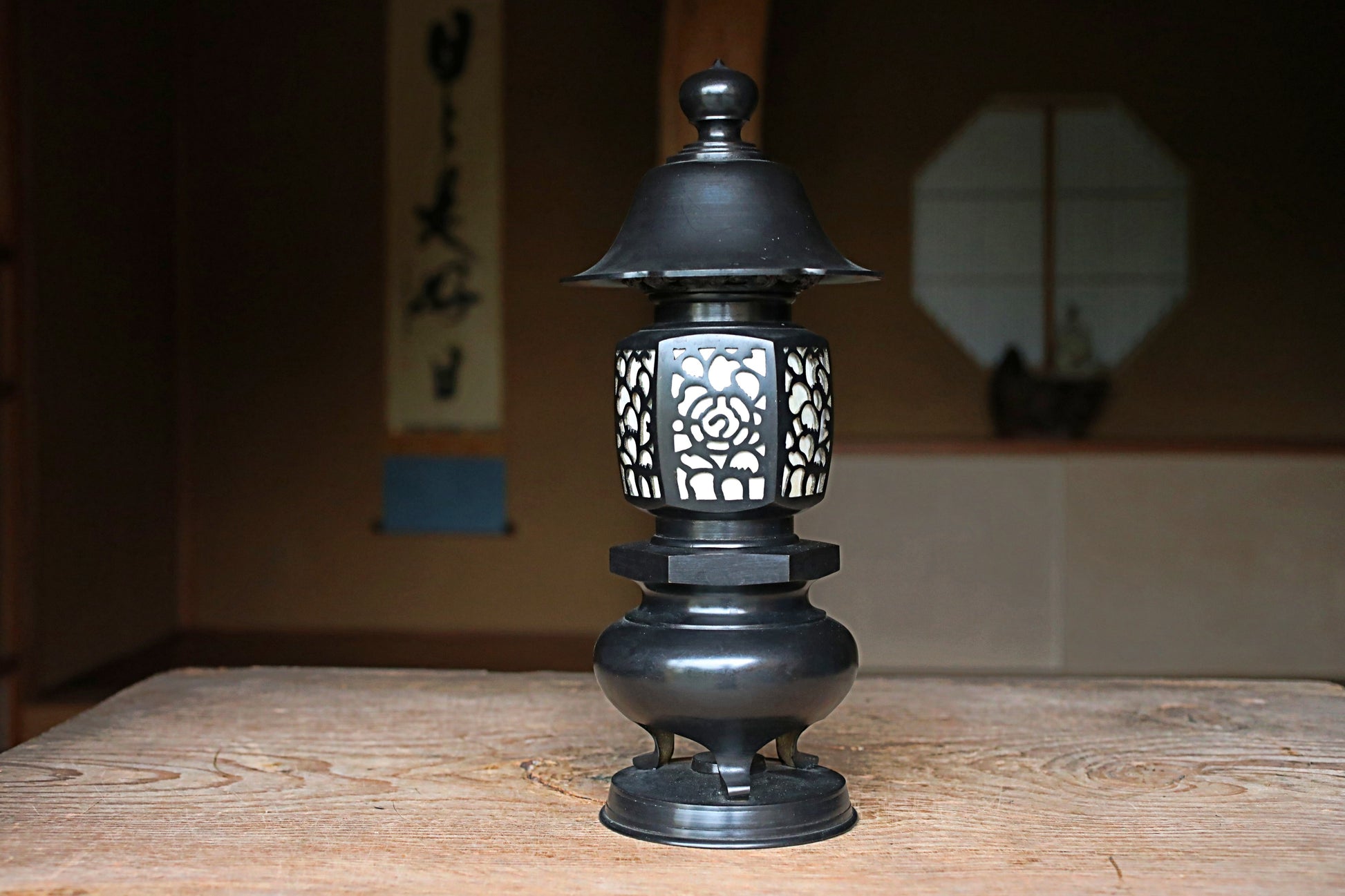Japanese metal lantern furniture