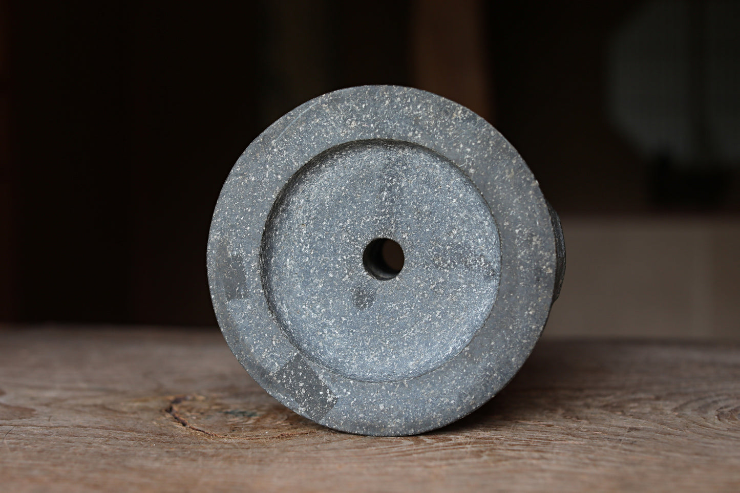 Japanese old stone mill for green tea powder, basalt quern-stones with wood handle, Matcha tea ceremony, (H7.7×W12.8in/19.5×32.5cm)