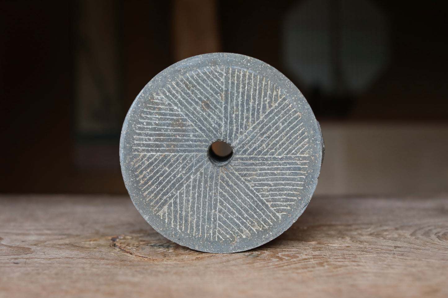 Japanese old stone mill for green tea powder, basalt quern-stones with wood handle, Matcha tea ceremony, (H7.7×W12.8in/19.5×32.5cm)