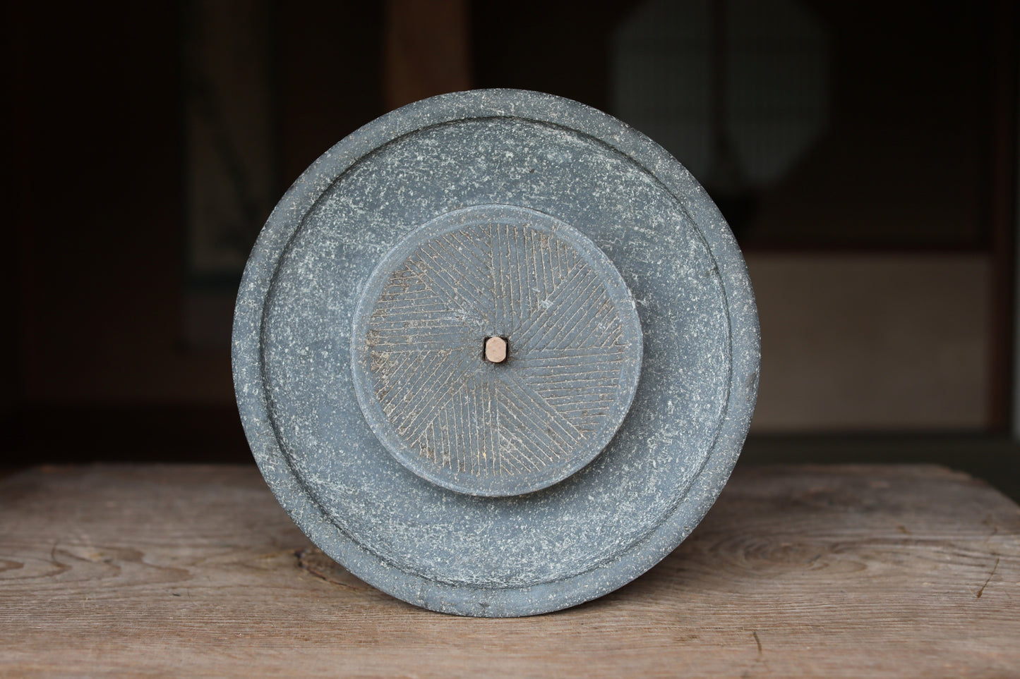 Japanese old stone mill for green tea powder, basalt quern-stones with wood handle, Matcha tea ceremony, (H7.7×W12.8in/19.5×32.5cm)