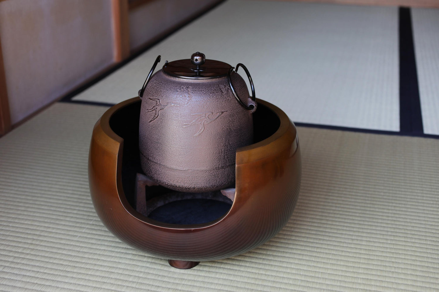 Japanese Bronze Tea Brazier – Master Onishi Art | Takaoka Copperware Furo