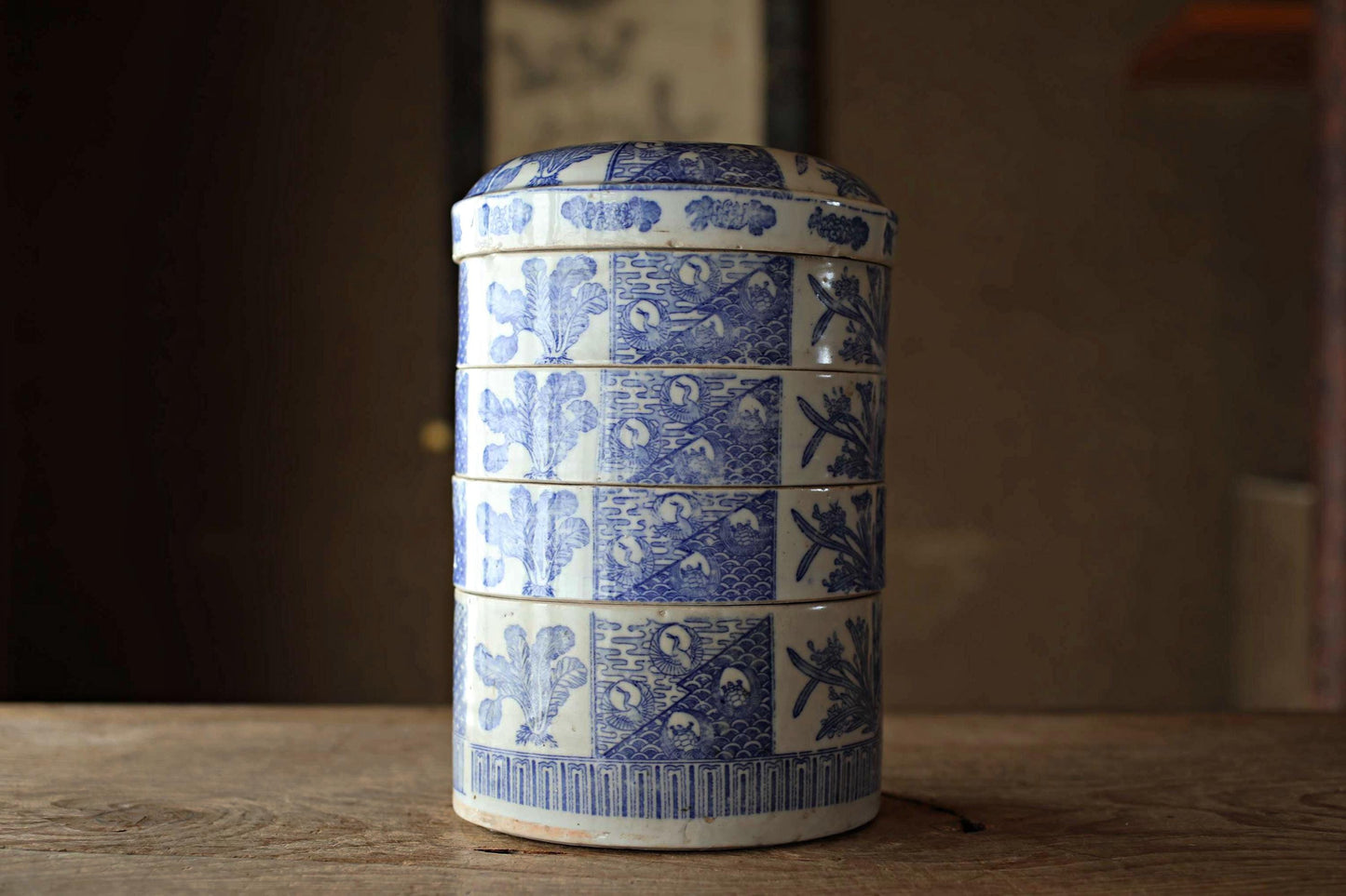 Meiji Era Imari Bento Box – Four-Tiered Antique Porcelain Stacking Ceramic Lunchbox