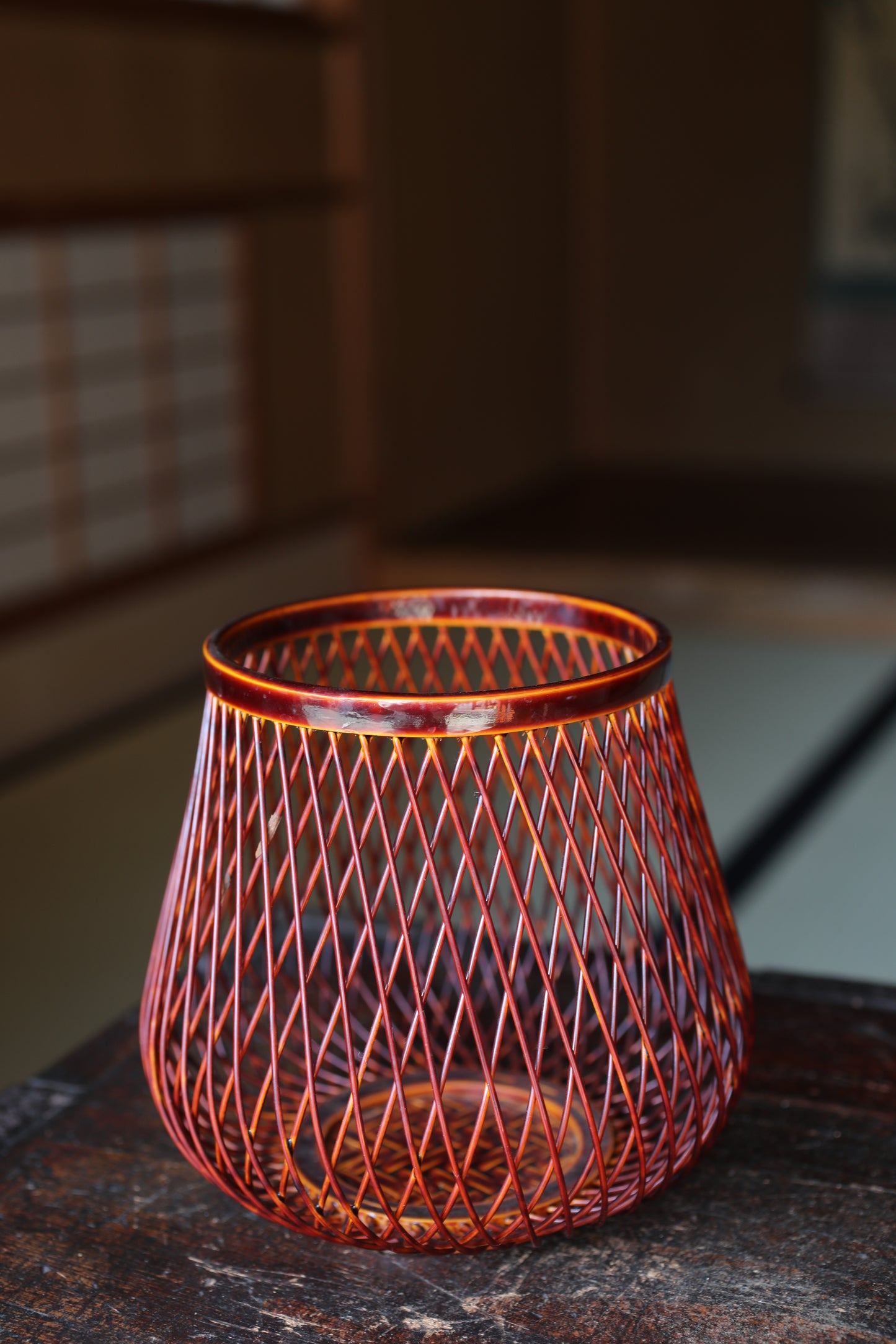 Japanese vintage lacquered  bamboo woven flower basket vase, "春慶塗 Syunkei" urushi craft H5.9×W5.9in / 15x15cm