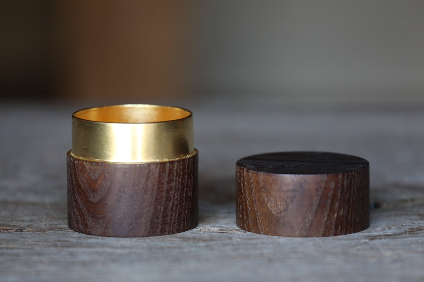 Japanese vintage "matcha" green tea caddy made from a single wood "中次 Nakatsugi" , gold inside, natsume for tea ceremony H2.7xW2.6in