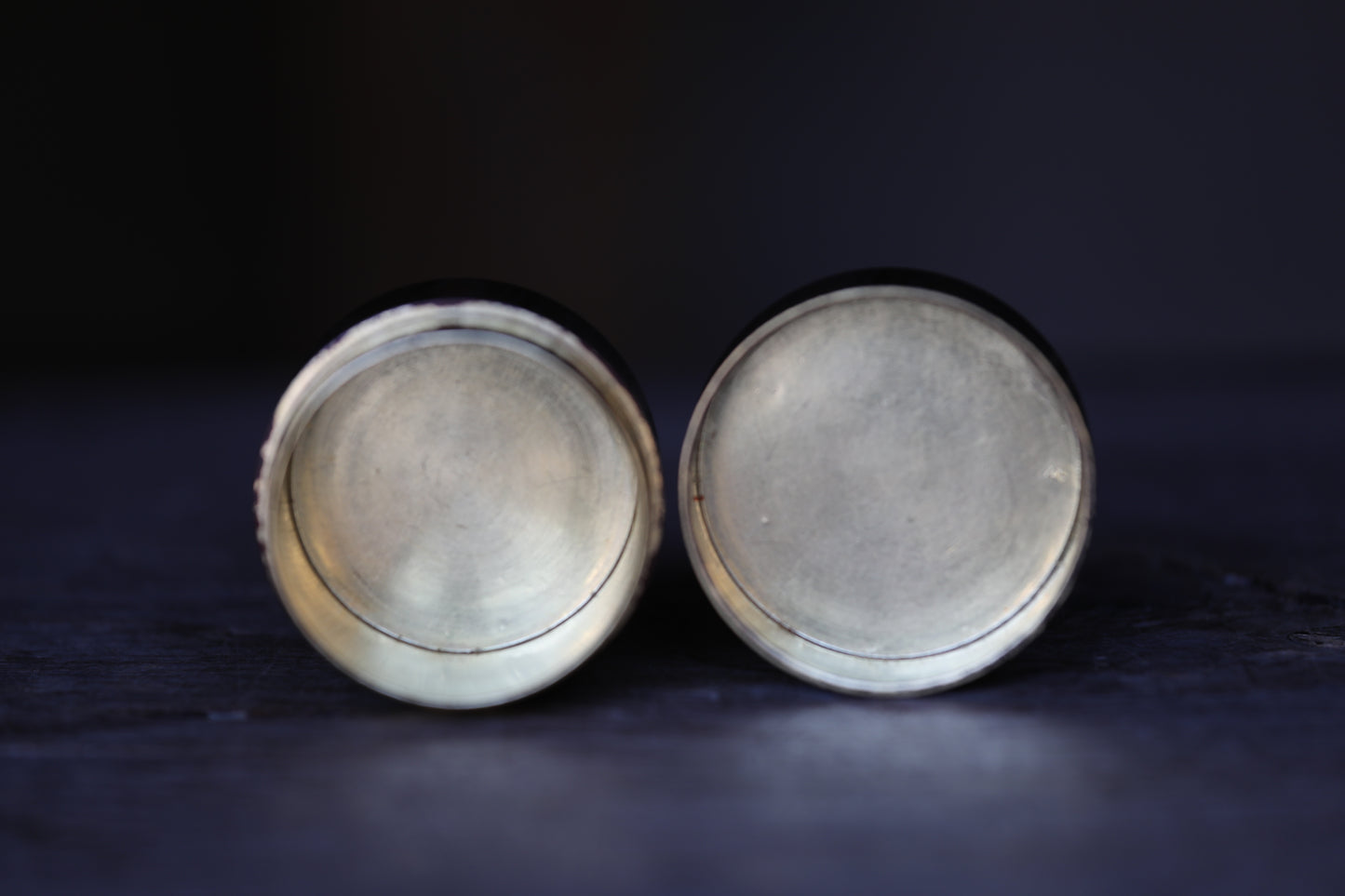 Japanese vintage "matcha" green tea caddy made from a single wood "中次 Nakatsugi" , gold inside, natsume for tea ceremony H2.7xW2.6in