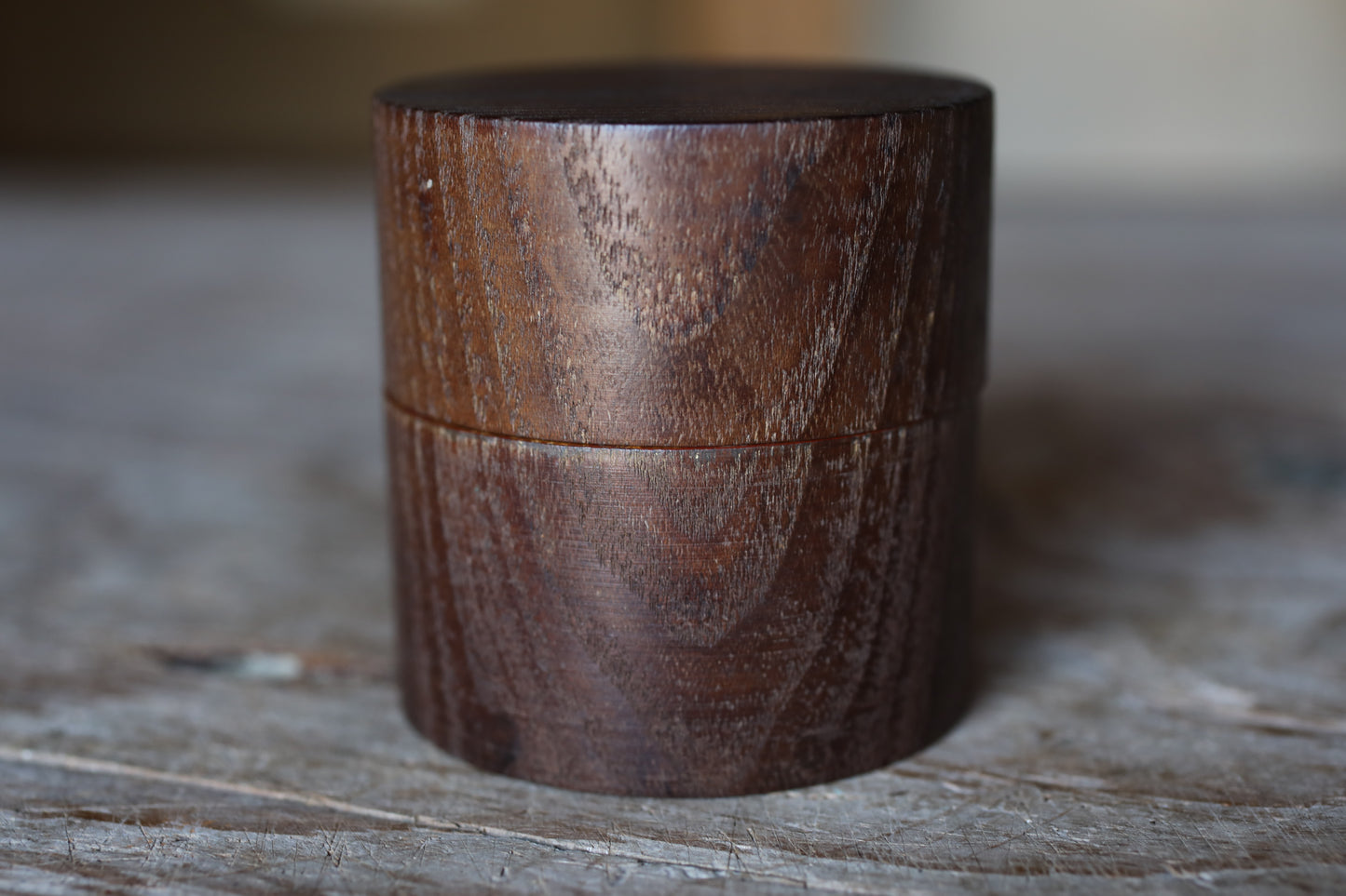 Japanese vintage "matcha" green tea caddy made from a single wood "中次 Nakatsugi" , gold inside, natsume for tea ceremony H2.7xW2.6in