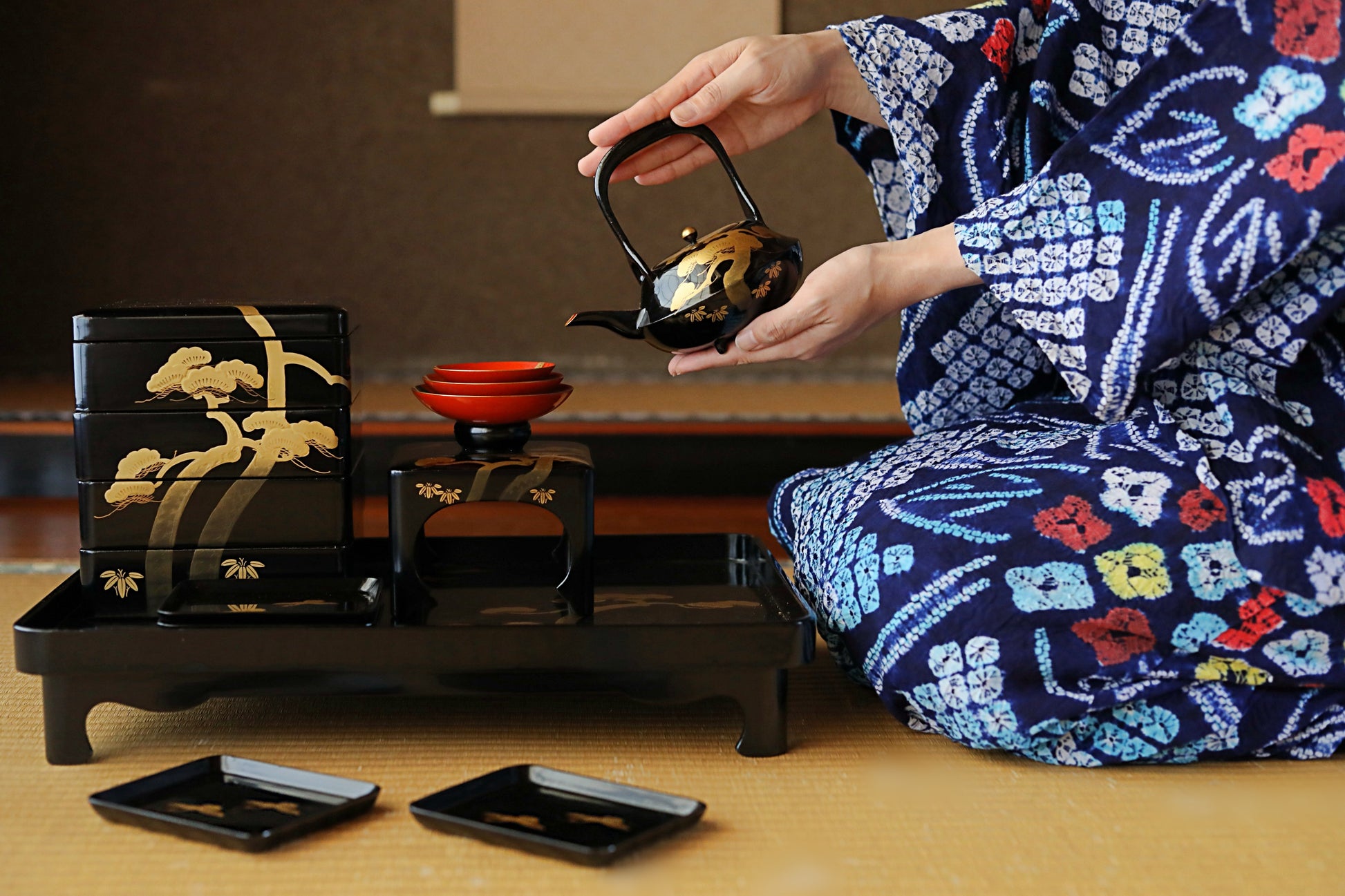 Japanese lacquer urushi sake set 