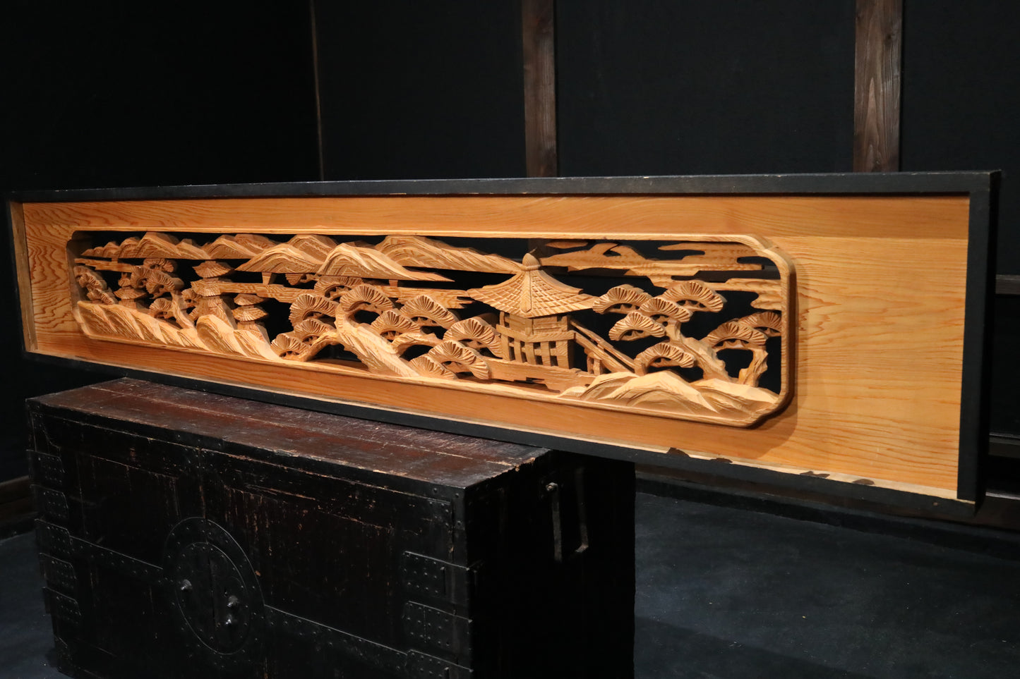 Japanese vintage furniture RANMA Wooden sculpture carving openwork Views of Japanese Garden, sea, mountains, pine trees W13.8in/W184cm