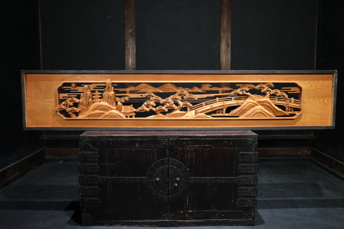 Japanese vintage furniture RANMA Wooden sculpture carving openwork Views of Japanese Garden, sea, mountains, pine trees W13.8in/W184cm