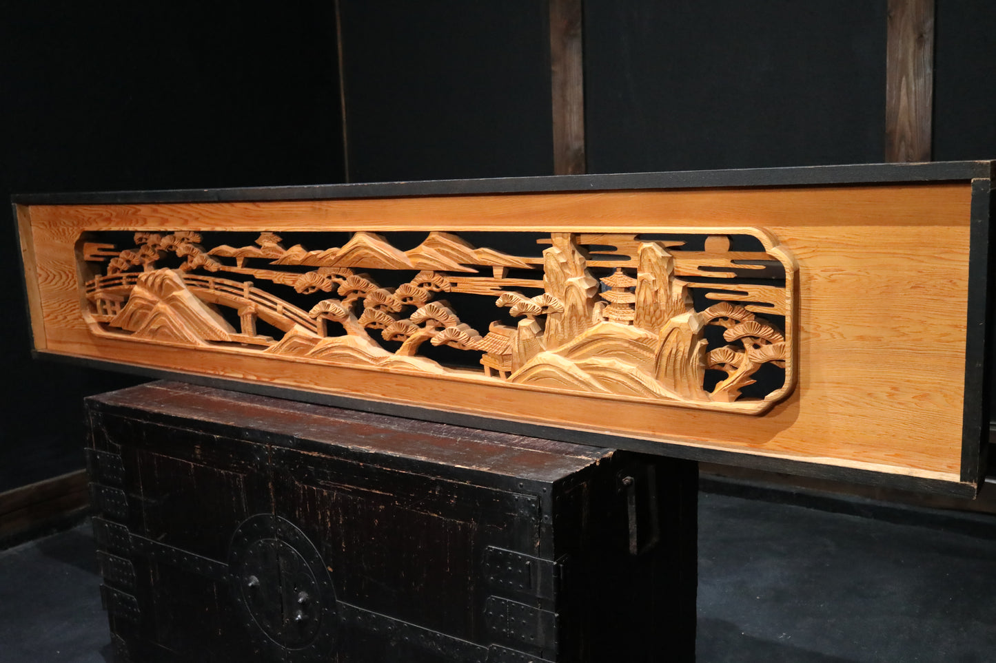 Japanese vintage furniture RANMA Wooden sculpture carving openwork Views of Japanese Garden, sea, mountains, pine trees W13.8in/W184cm