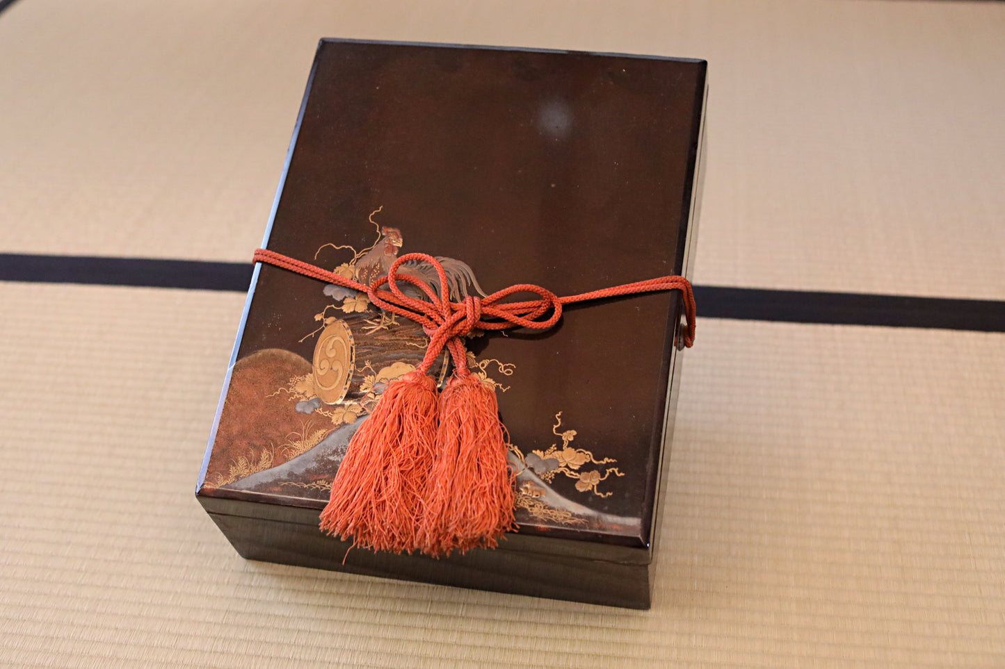 Japanese Makie Lacquer box with Long-tailed bird gold urushi EDO 1800s