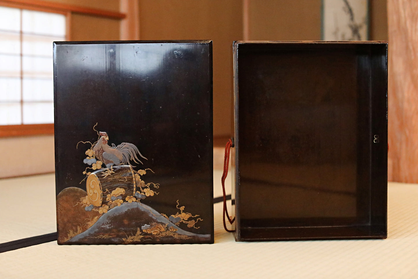 Japanese Makie Lacquer box with Long-tailed bird gold urushi EDO 1800s