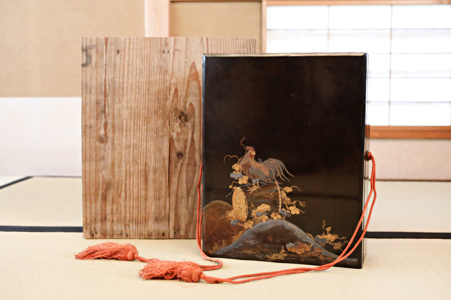 Japanese Makie Lacquer box with Long-tailed bird gold urushi EDO 1800s