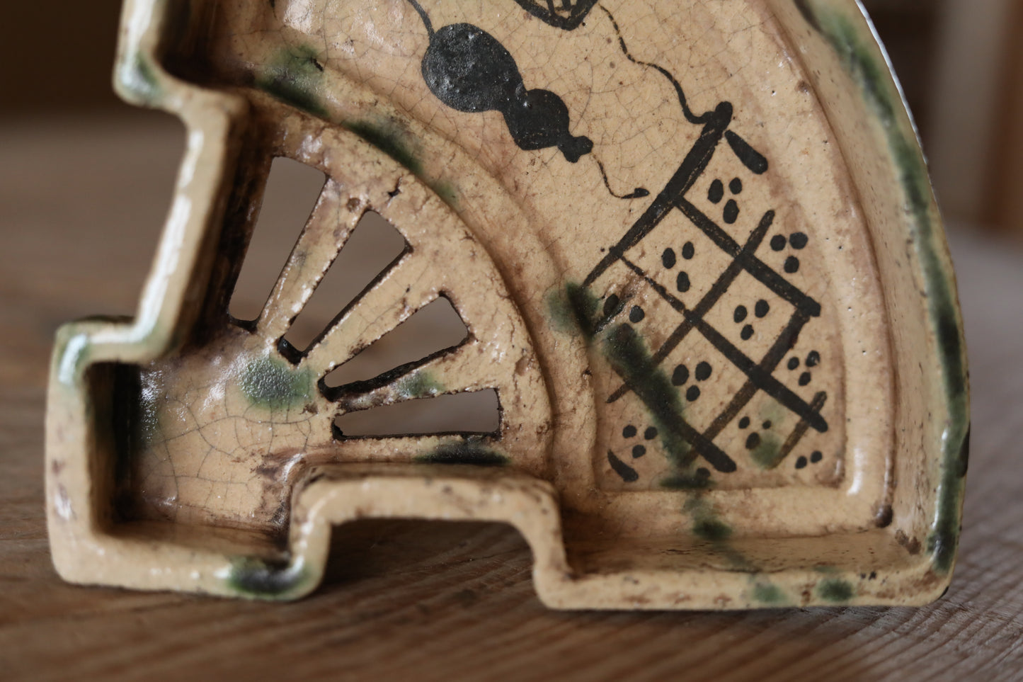 Japanese antique Oribe master craft ceramic plate for tea ceremony minimalist abstract 1880s kiln art craft W6.9×5.7in/W17.5×14.5cm