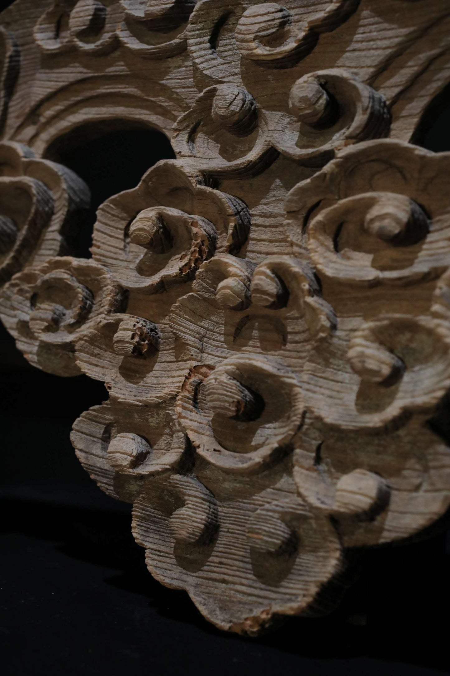 Antique Japanese Wood Carving Gegyo, Temple Water Crest Sculpture EDO