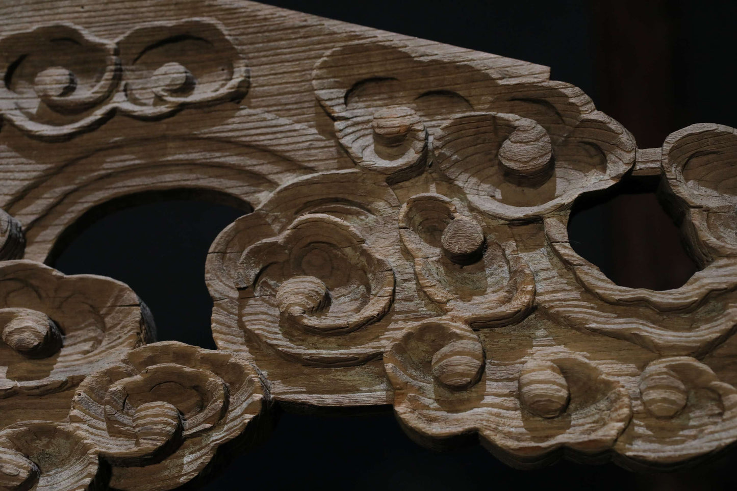 Antique Japanese Wood Carving Gegyo, Temple Water Crest Sculpture EDO