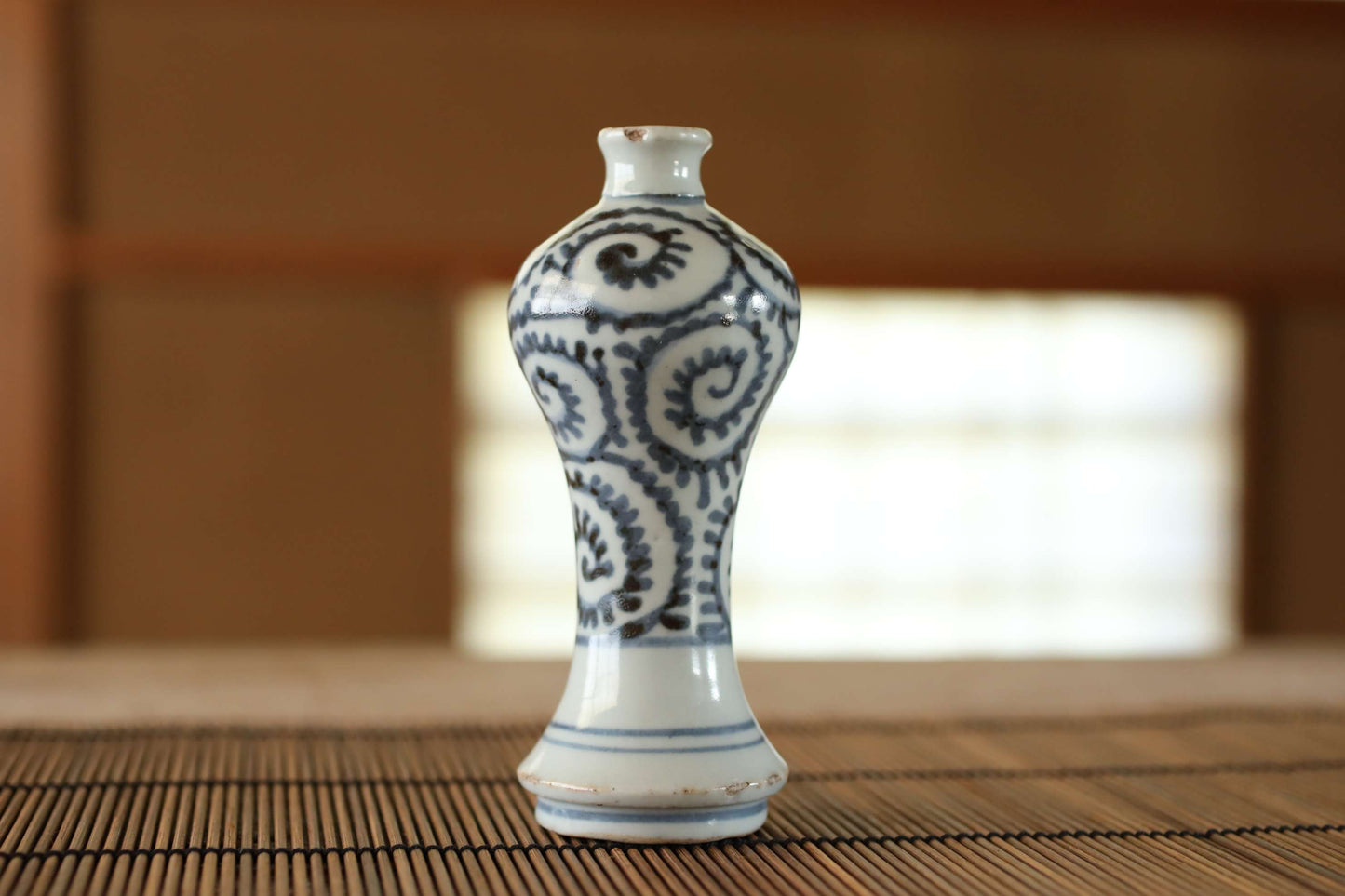 Japanese antique 1800s EDO small vase porcelain SAKE bottle old IMARI with arabesque pattern hand painting Sometsuke H5.1in/H13cm