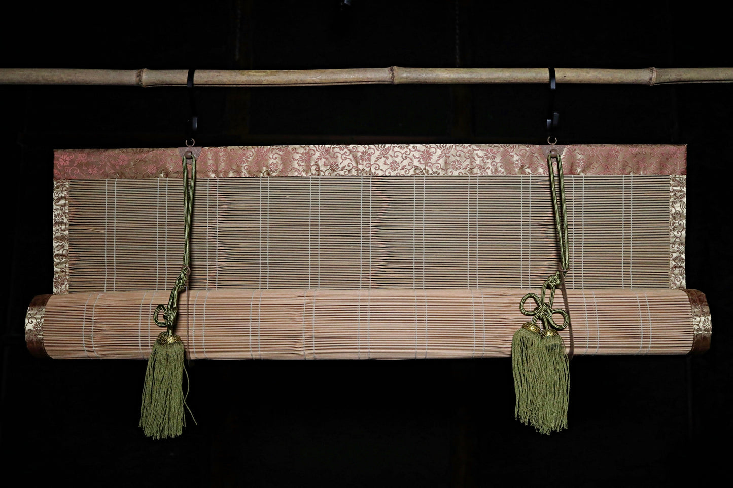 Japanese Bamboo Window Blind, Silk Trim and Tassel (H66.9×W34.6in/H170×W88cm)