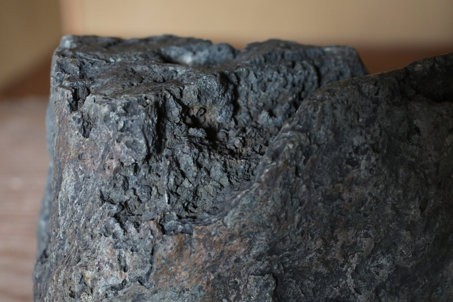 Japanese old "SUISEKI" scholars stone, indoor viewing stone, Saji-gawa stone, with a hand carved pedestal Power stone H5.9 x W8.7in