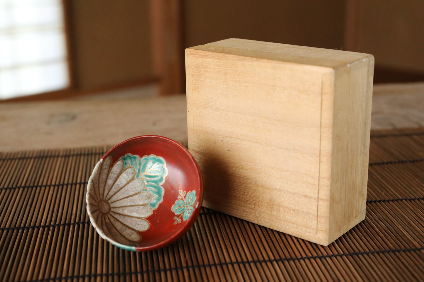 Japanese Antique Sake Cup, Kutani porcelain cup beautiful hand painting of chrysanthemum, late 19th century, wooden gift box  H1.3xW2.6in