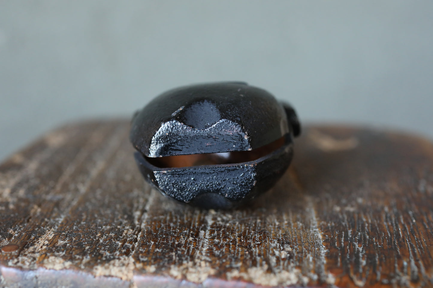 Japanese vintage Iron bell amulet Japanese Horse Paper weight japan metal ornament 1970s H2.6in×2.4in/H6.5×5×6cm