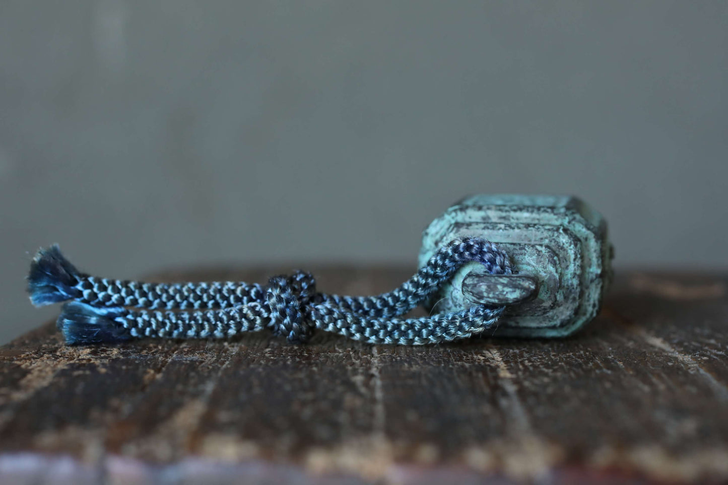 Japanese vintage Bronze metal small bell with KANJI calligraphy 鈴(bell), key charm made of metal H1.4in×2in/ H3.5×5cm