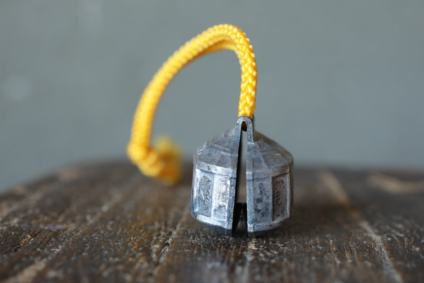 Japanese vintage metal small bell shinto shrine with KANJI calligraphy 鈴(bell), key charm made of metal H1.1in×1.2in/ H2.8×3cm