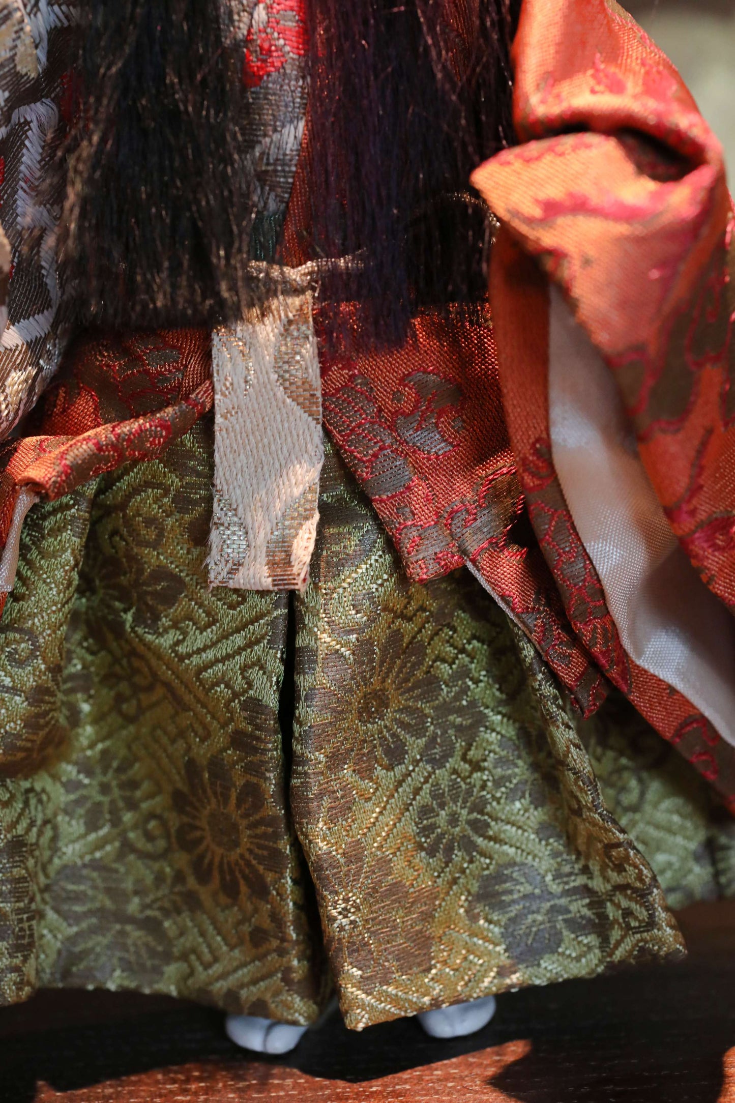 FINE! RARE! Japanese vintage Noh doll red mask Dancing Child Spirit "天鼓” made of wood and silk KIMONO for Gift H8.7×4.7in/H22×12cm