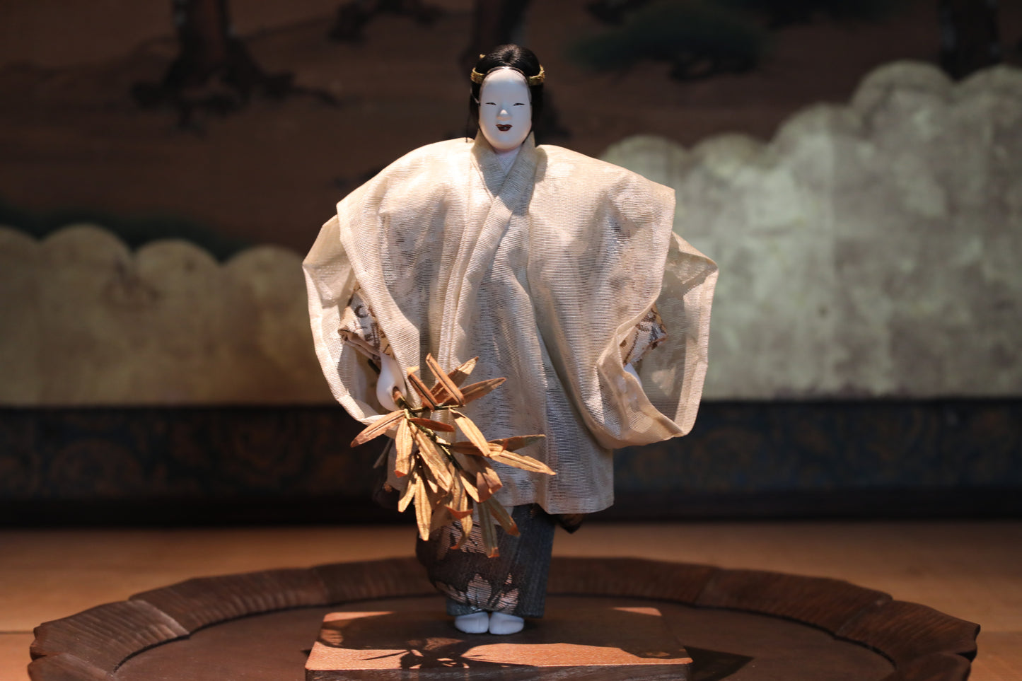 FINE! RARE! Japanese vintage Noh doll Koomote mask mask named "道成寺” made of wood and silk KIMONO for Gift H8.5×5.1in/H21.5×13cm