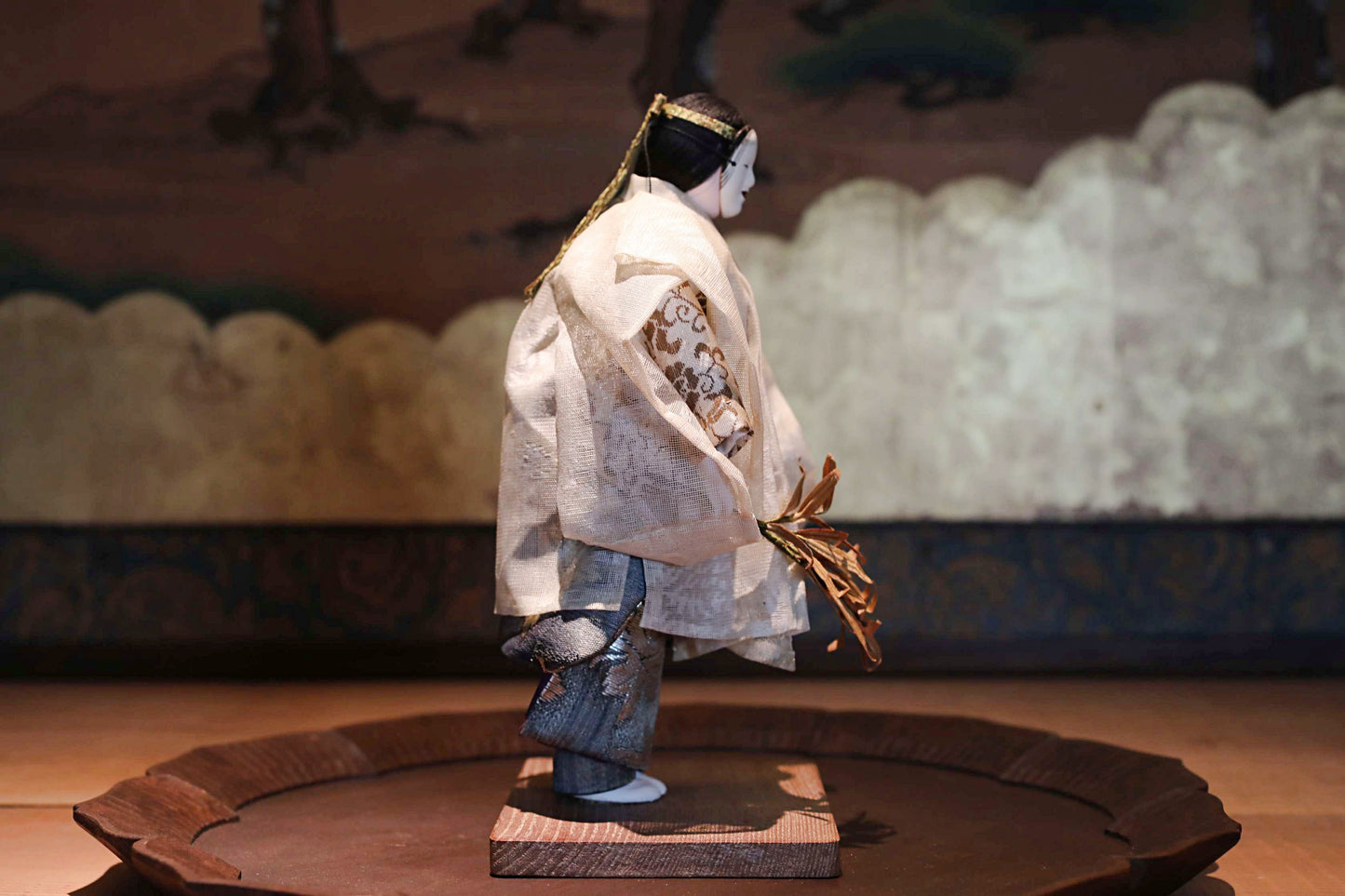 FINE! RARE! Japanese vintage Noh doll Koomote mask mask named "道成寺” made of wood and silk KIMONO for Gift H8.5×5.1in/H21.5×13cm