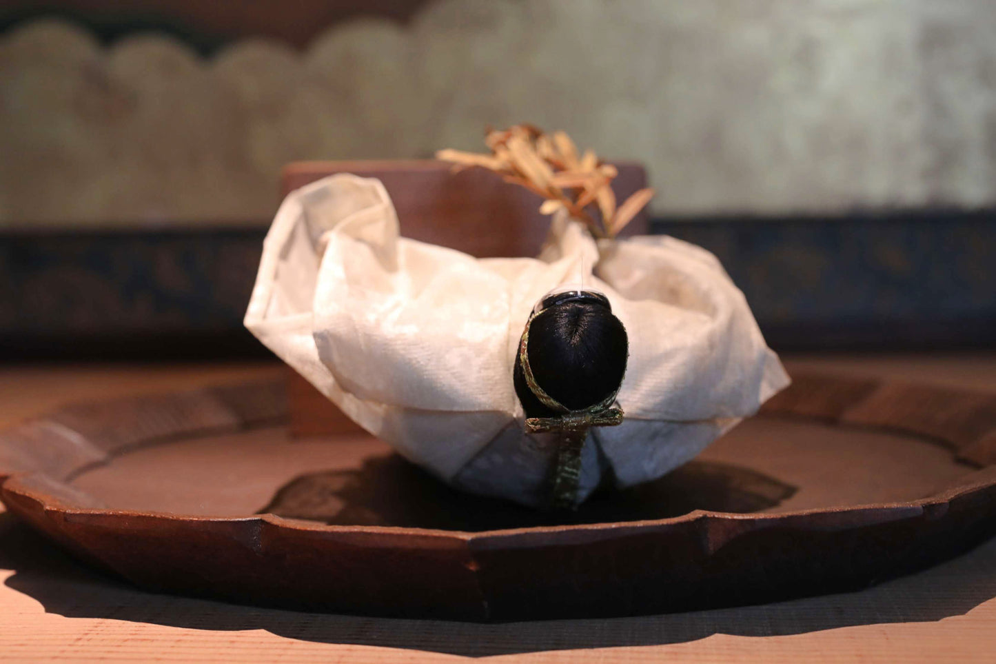 FINE! RARE! Japanese vintage Noh doll Koomote mask mask named "道成寺” made of wood and silk KIMONO for Gift H8.5×5.1in/H21.5×13cm