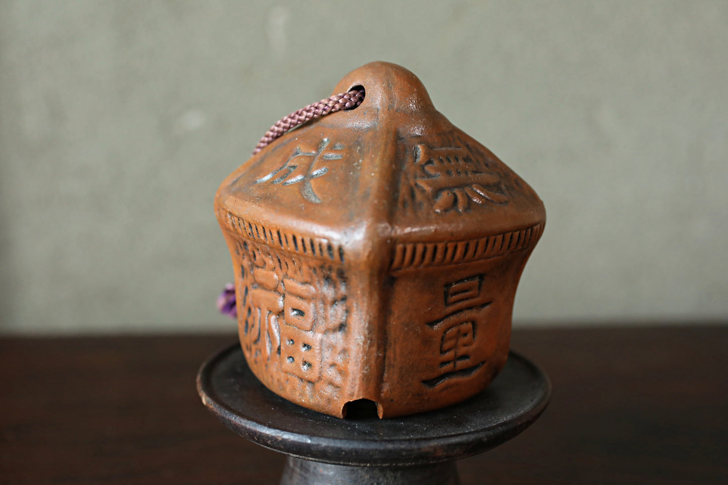 Japanese small pottery bell old house shaped amulet with Kanji Buddhist fortunate words Ornaments vintage small bell H3.9in/10cm