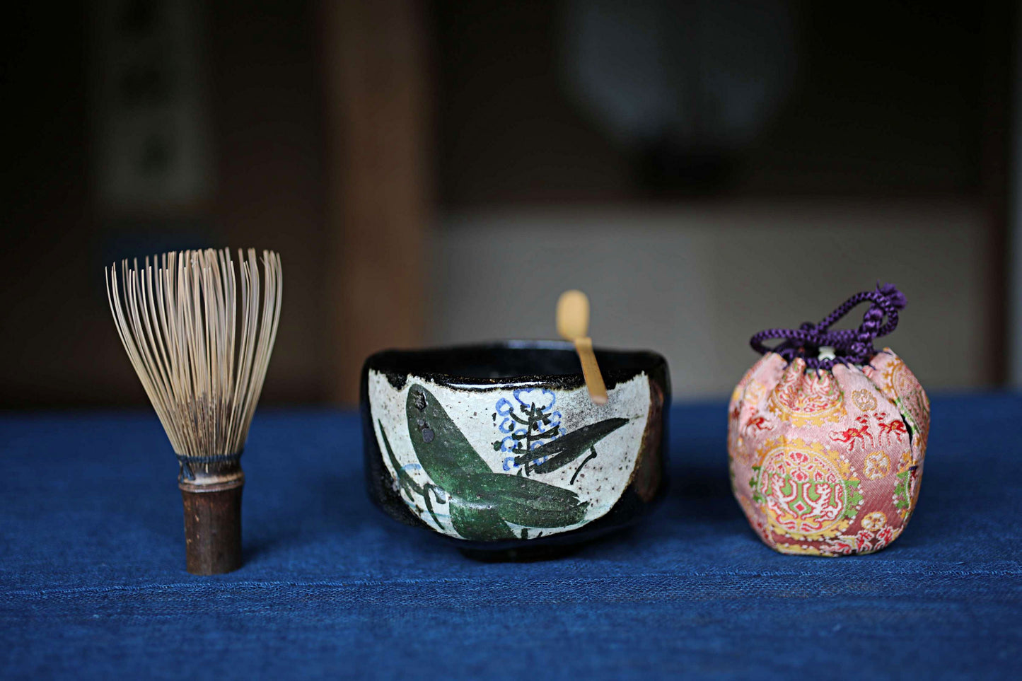 Matcha bowl Japanese vintage CHAWAN "kenzan" kyo-ware with flower, Signed, Tea Ceremony with a box