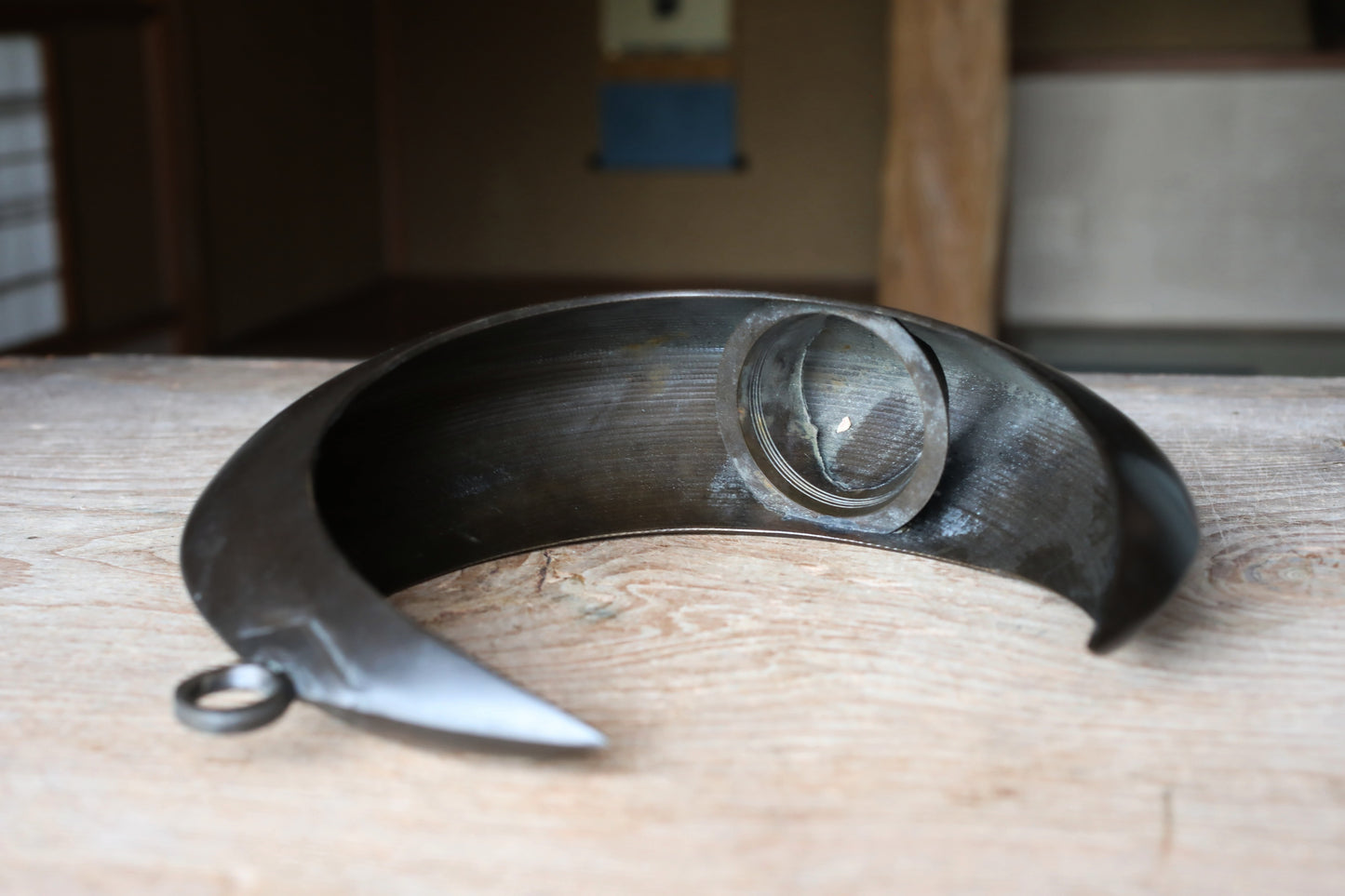 FINE! Japanese vintage Bronze hanging vase, crescent moon shaped with chain in 1970s, for IKEBANA Tea ceremony H13xW11.8in/H33×30cm