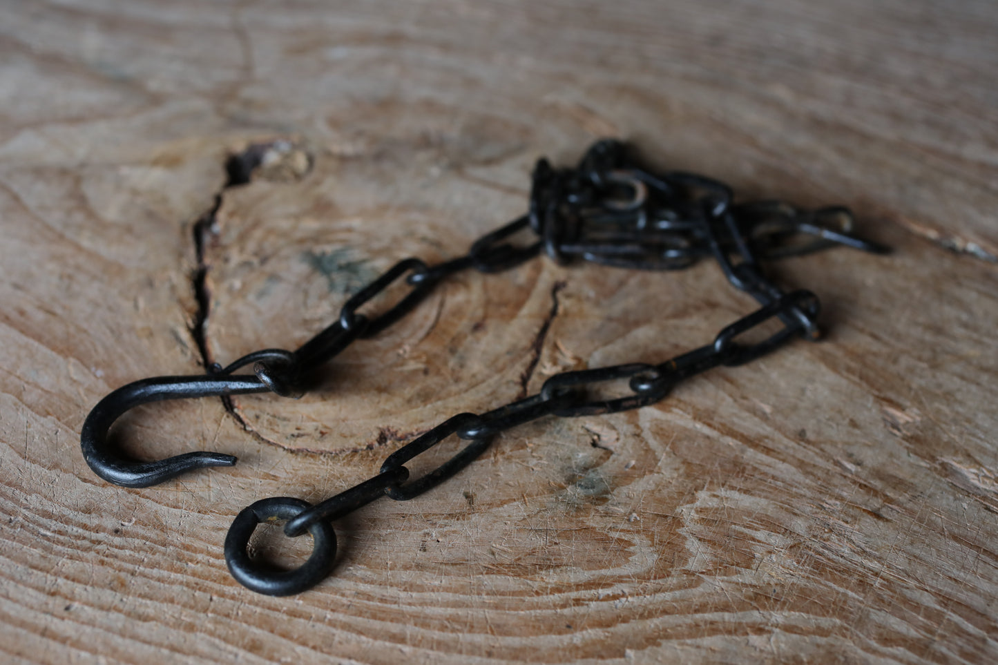 FINE! Japanese vintage Bronze hanging vase, crescent moon shaped with chain in 1970s, for IKEBANA Tea ceremony H13xW11.8in/H33×30cm