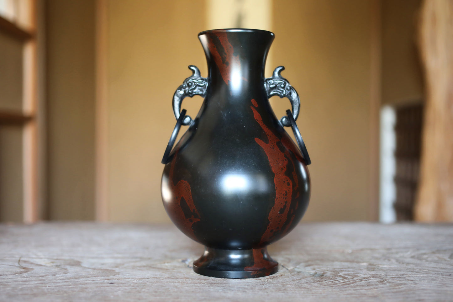 FINE! Japanese vintage 1960s Bronze flower vase black red marble with dragon Divine Beast ears with 峰雲 sign furniture H9.4in/H24cm