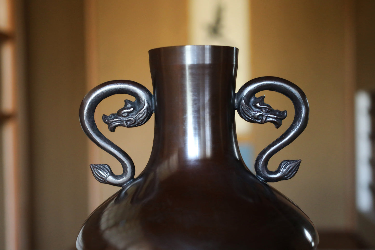 FINE! Japanese vintage 1960s Bronze flower vase dark brown with beautiful dragons ears with 天龍  sign furniture H9.4in/H24cm
