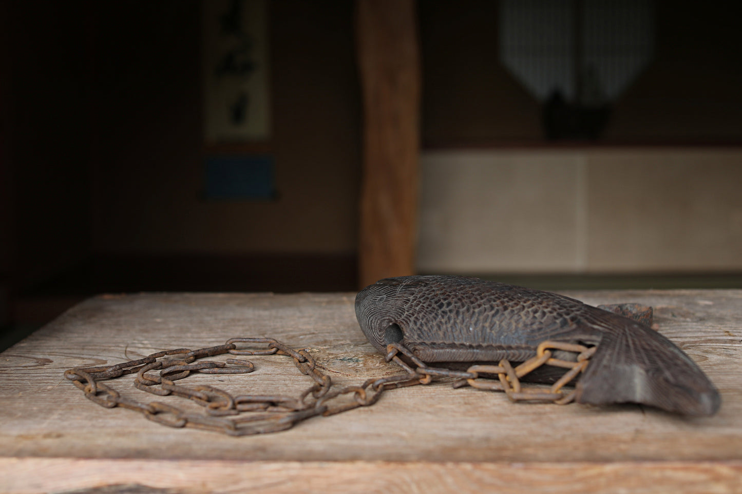 Japanese antique 1900s wooden caved art sculpture hand craft iron chain, hand carving fish, furniture ,IRORI JIZAI W16.7in/W42.5cm