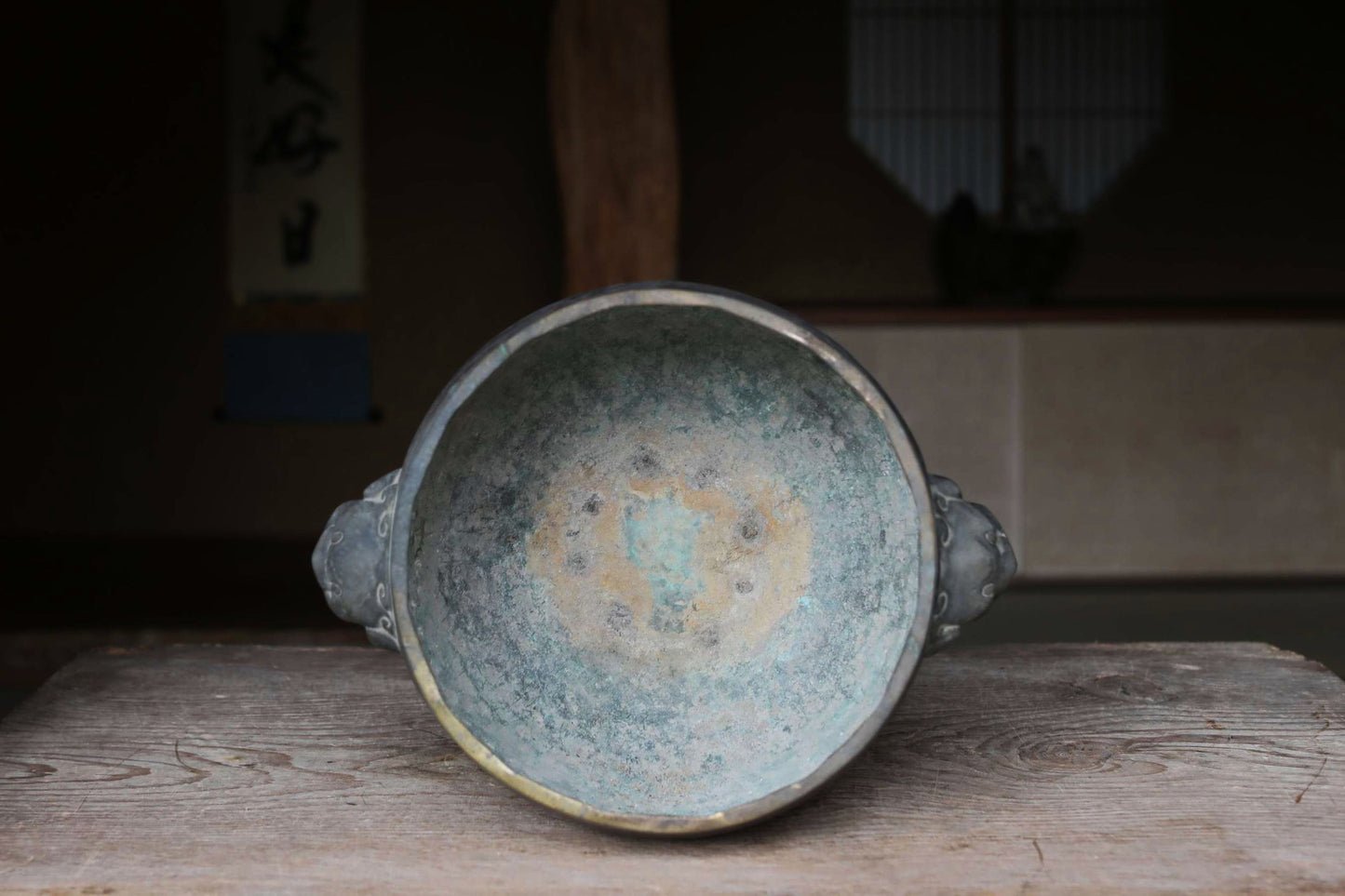 Japanese antique Bronze HIBACHI Blazer, plant pot cover with lion face handles, engraving, charcoal Fire Holder 1800s W14.4in/W36.5cm