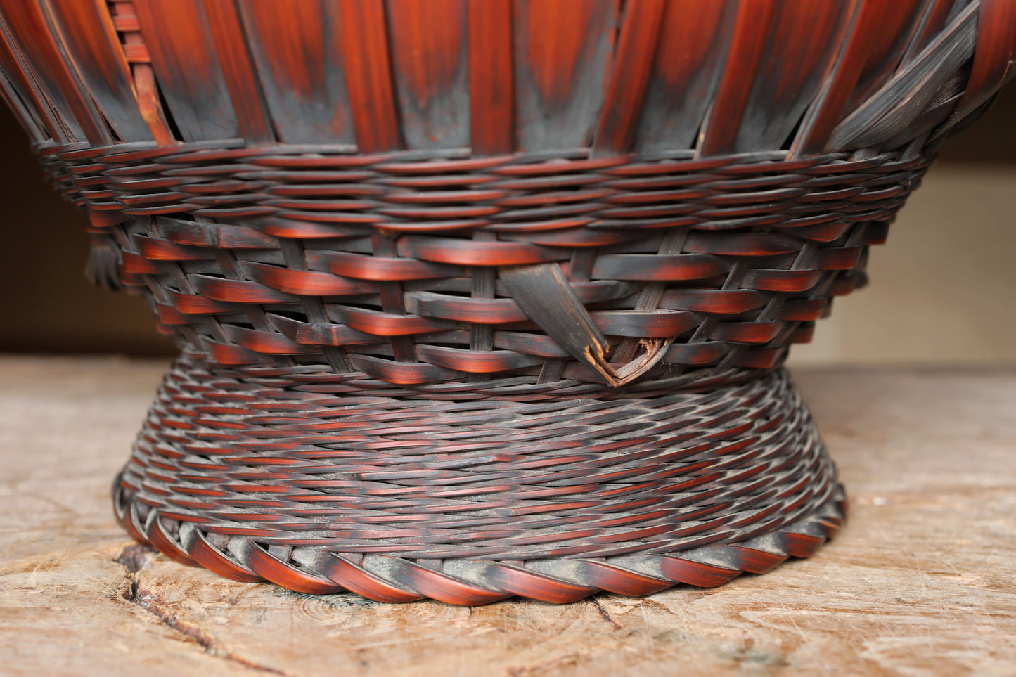 LARGE! Japanese vintage bamboo woven vase with two handles in smoke stained color, IKEBANA, Tea ceremony, Hana-kago W13.4in/W34cm