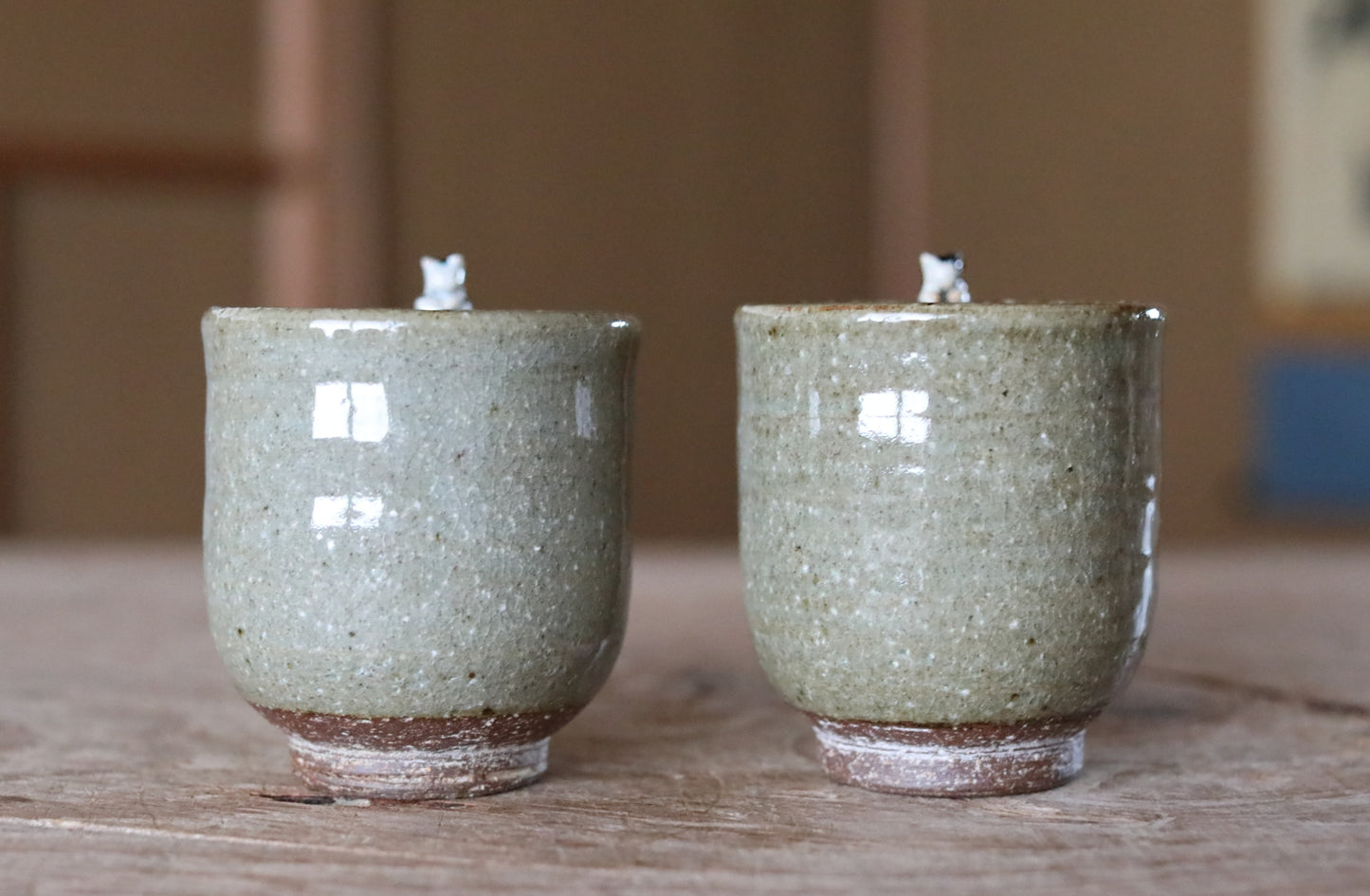 Pair of Japanese ceramic tea cups set Cats scramble up the edge SENCHA with wooden box tableware Tea ceremony For GIFT