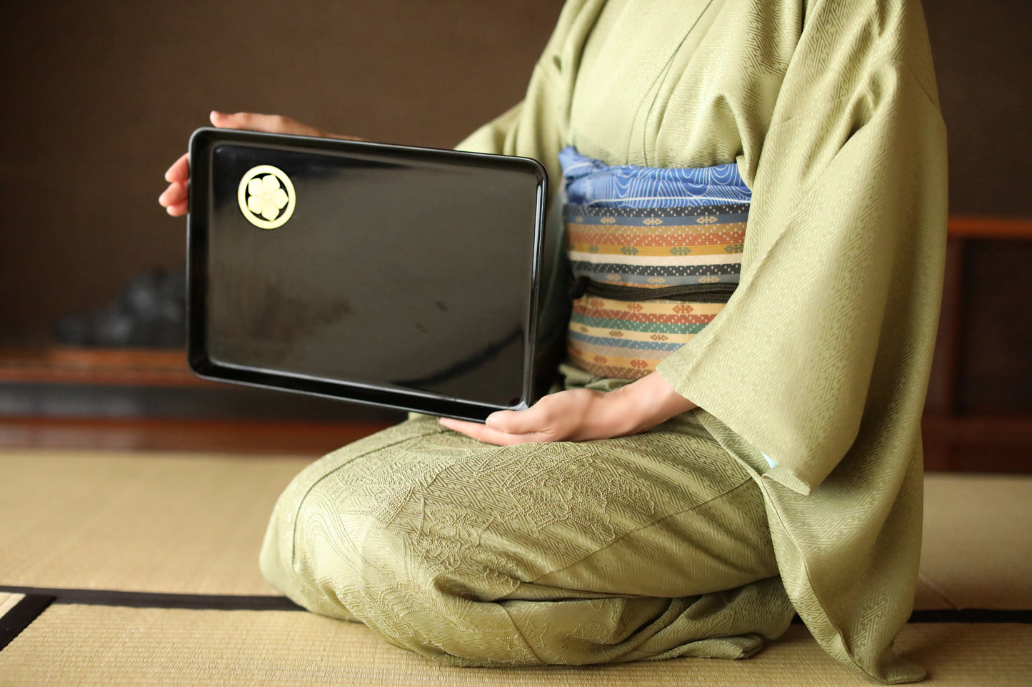 Japanese URUSHI lacquer square tray OBON black gold wisteria flower Family crest wooden tableware Tea ceremony Makie 13.1×9.1in/33.3×23.2cm