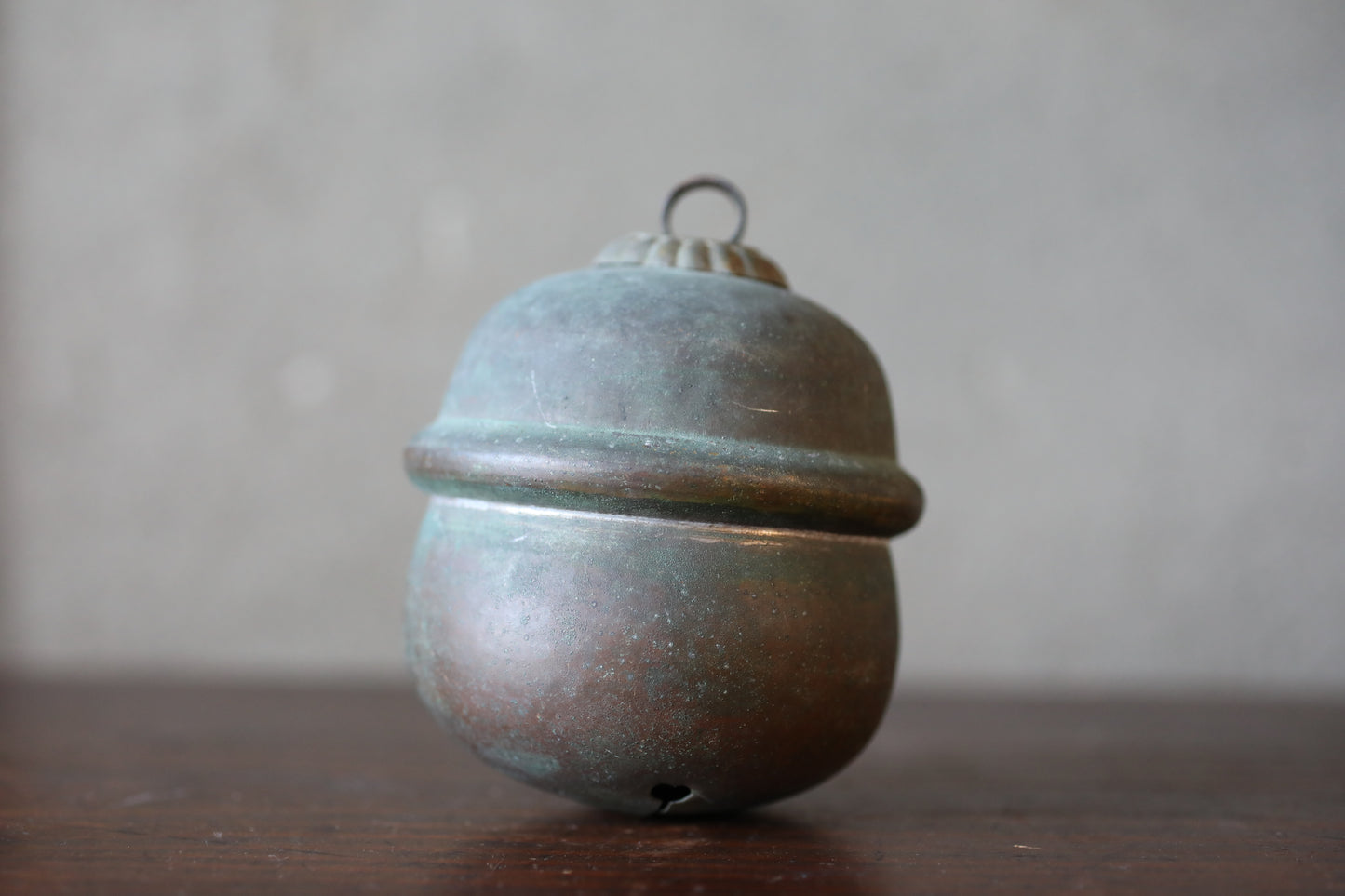 Japanese vintage black Bronze Bell from shinto shrine hanging bell hand metal craft SUZU H4.1×3.5in/H10.5×9cm