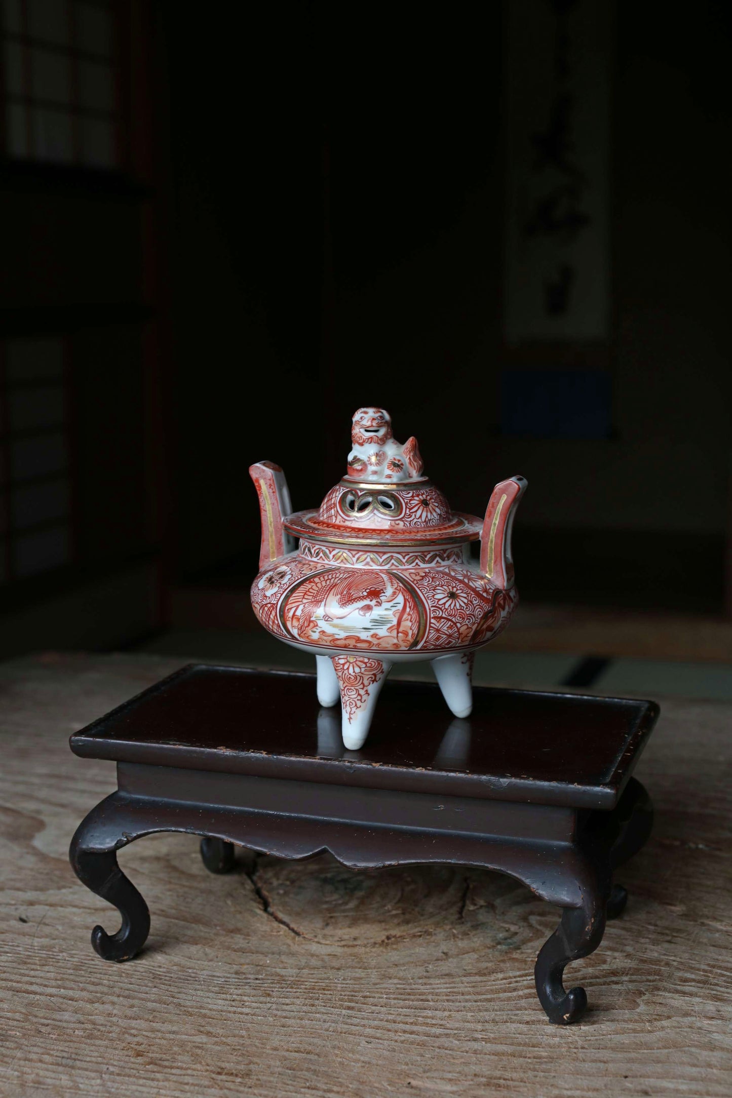 Japanese beautiful vintage KUTANI ceramic censer incense burner with lion, phoenix flower, gold and red, For GIFT W4.7in/W12cm