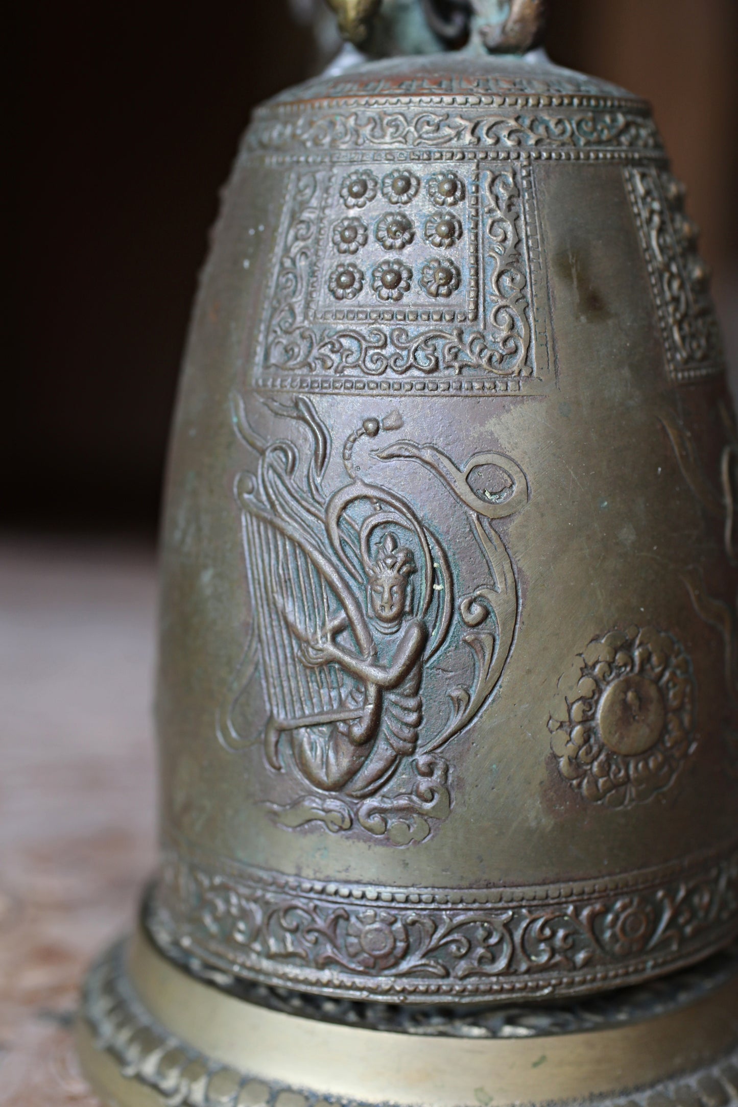 Japanese vintage bronze gong Bell Buddhist instrument stand striker set, with dragon Buddhas heavenly maiden temple alter H7.7in/H19.5cm