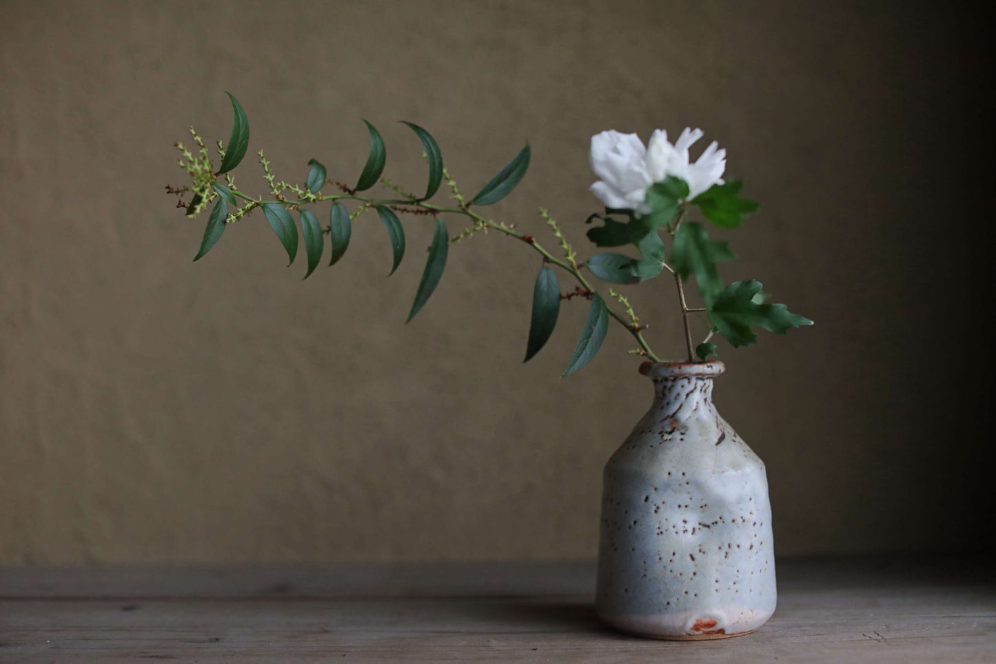Japanese vintage hand made ceramic small jar flower vase Shino ware for Tea ceremony, IKEBANA H5.9in/H15cm
